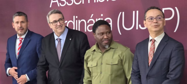 Jafete-Fremo-e-eleito-presidente-da-UIJLP-destacando-Mocambique-no.avif